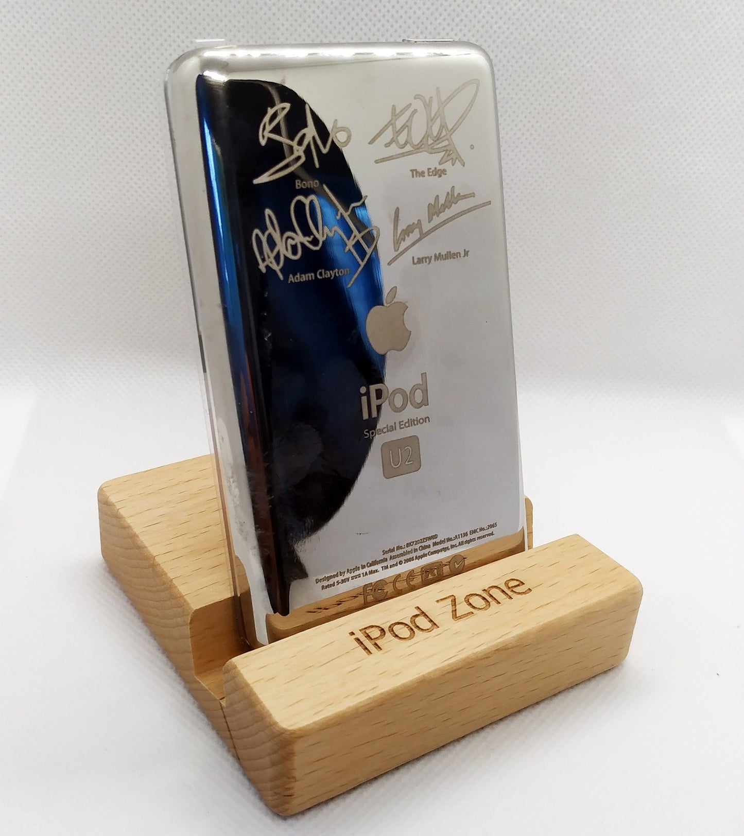 Apple iPod Video 5.5th Generation | U2 Version | 256GB | 2000 mAh 50 to 60 Hrs