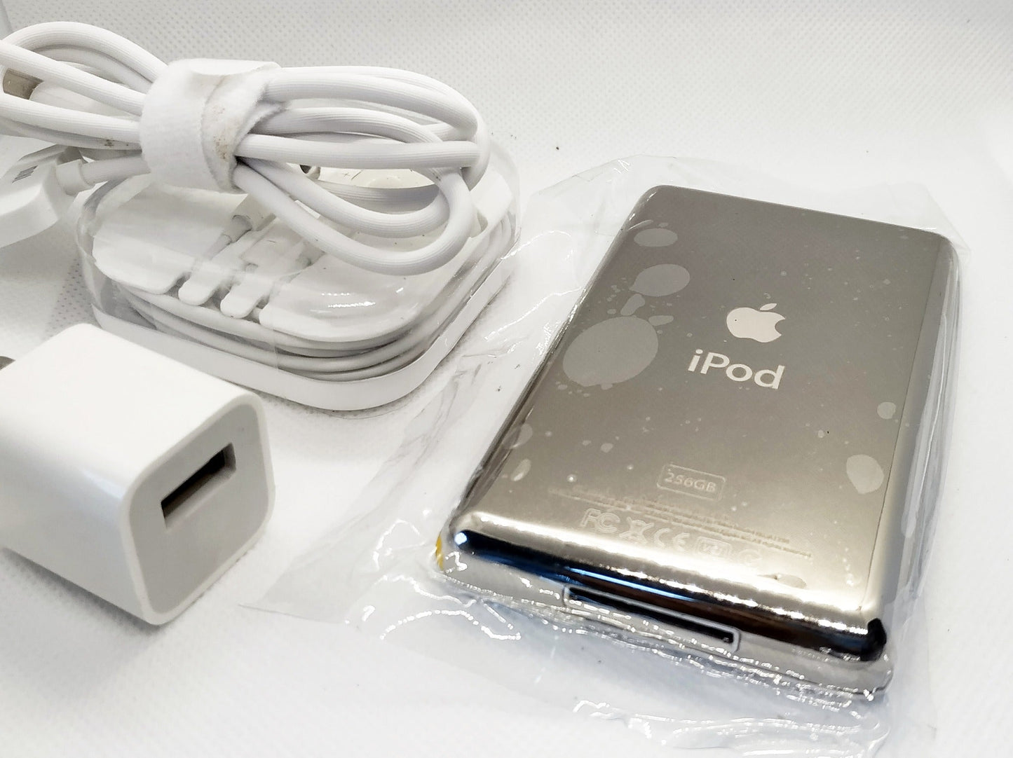 Apple iPod Classic 6th Generation | 256GB | Brand New Battery 2000 mAh